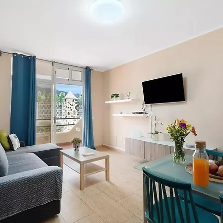 Marina Palace Playa Paraiso 아파트 아데제